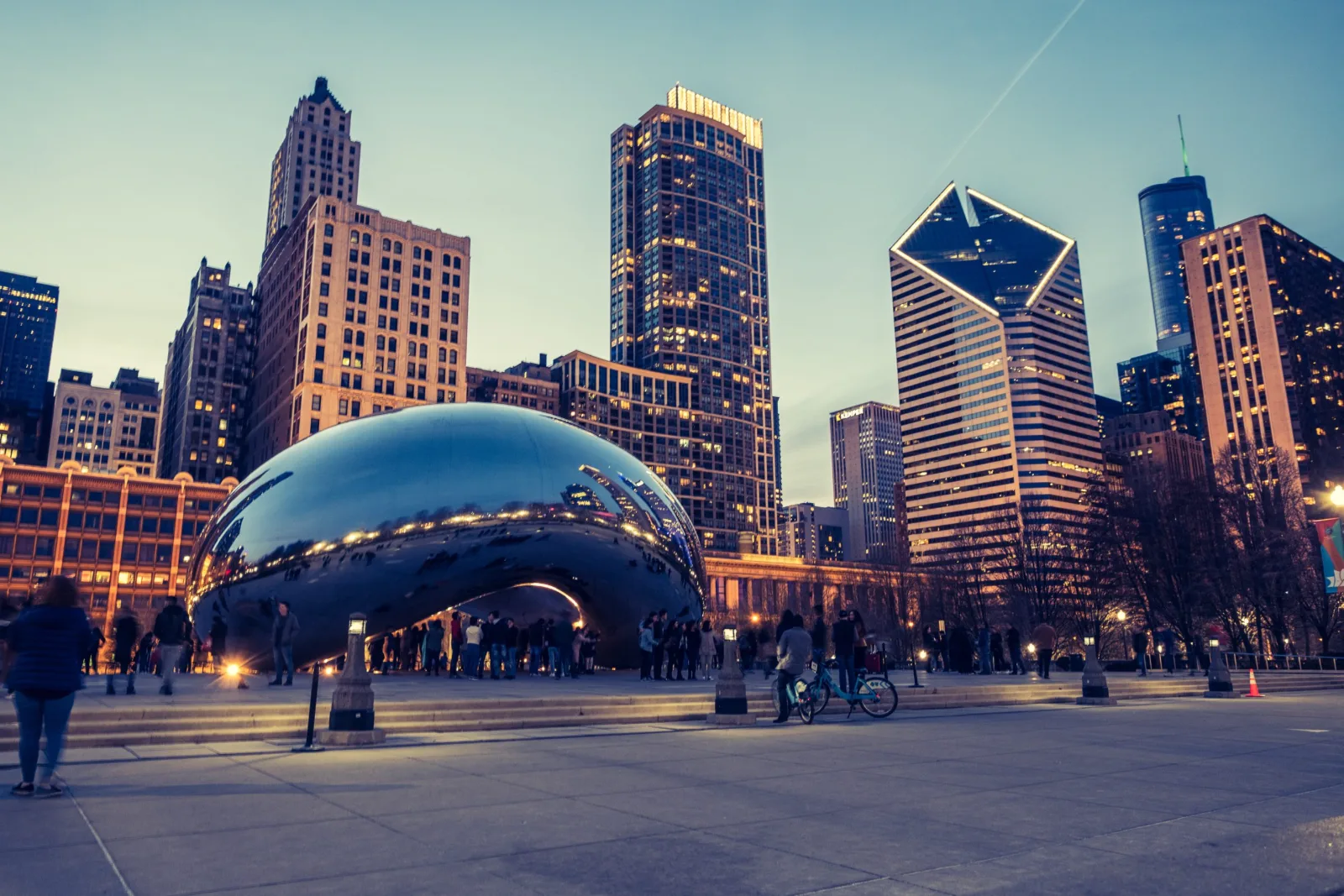 Cloud Gate and the Chicago skyline at dusk